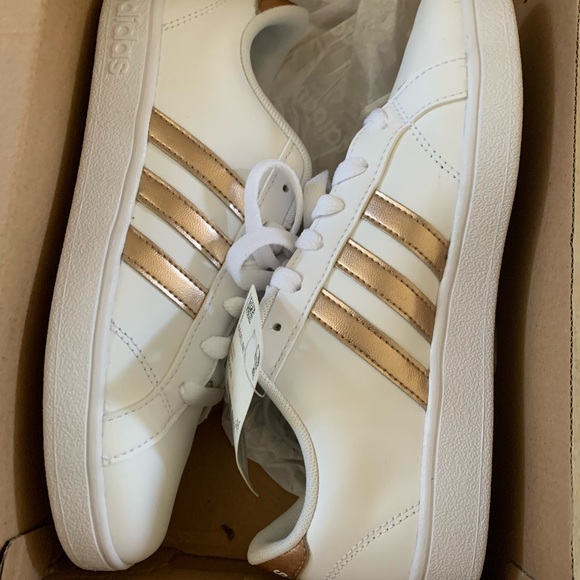 adidas baseline youth sneaker